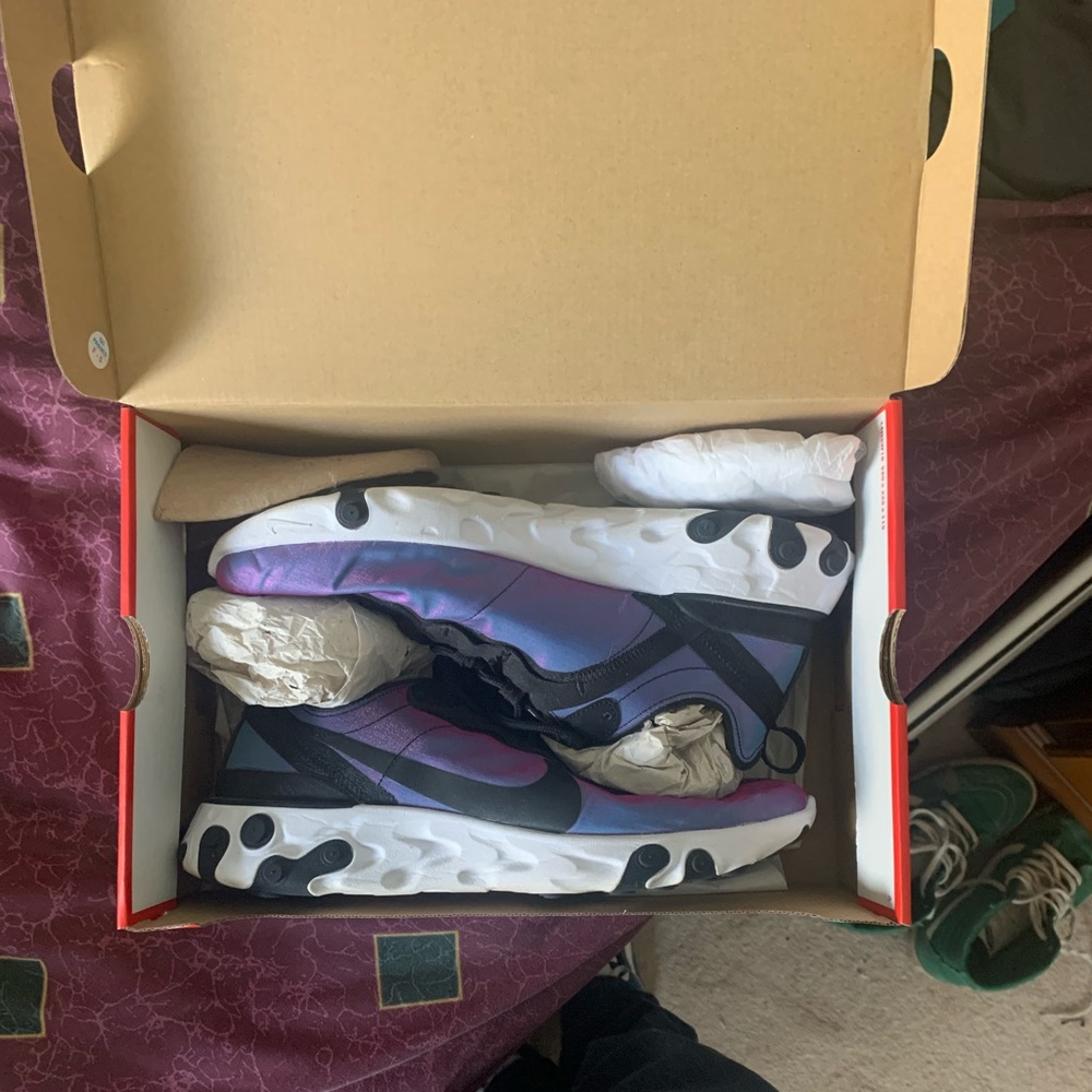 Nike element 55 iridescent
